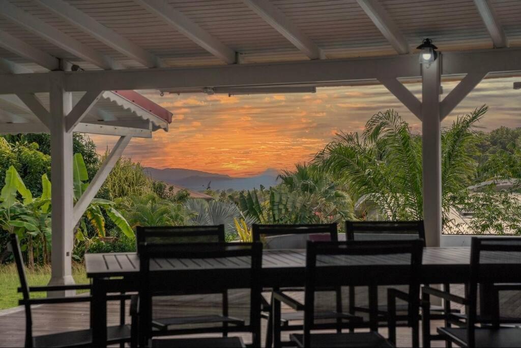 Spacieuse Villa Corossol Avec Piscine Et Jeux Exterieurs Le Gosier  Exterior foto